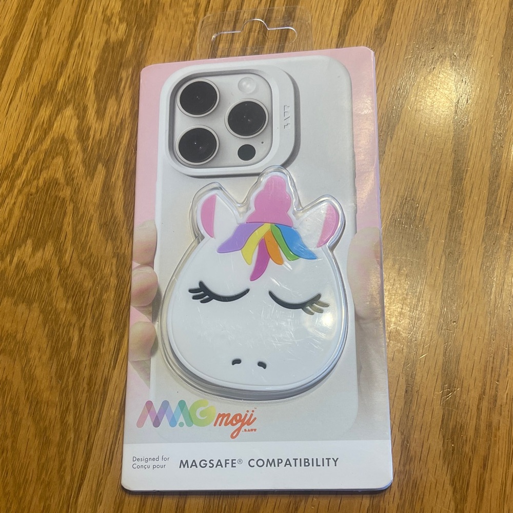 Unicorn Phone Badge with MagSafe Compatibility 🌺